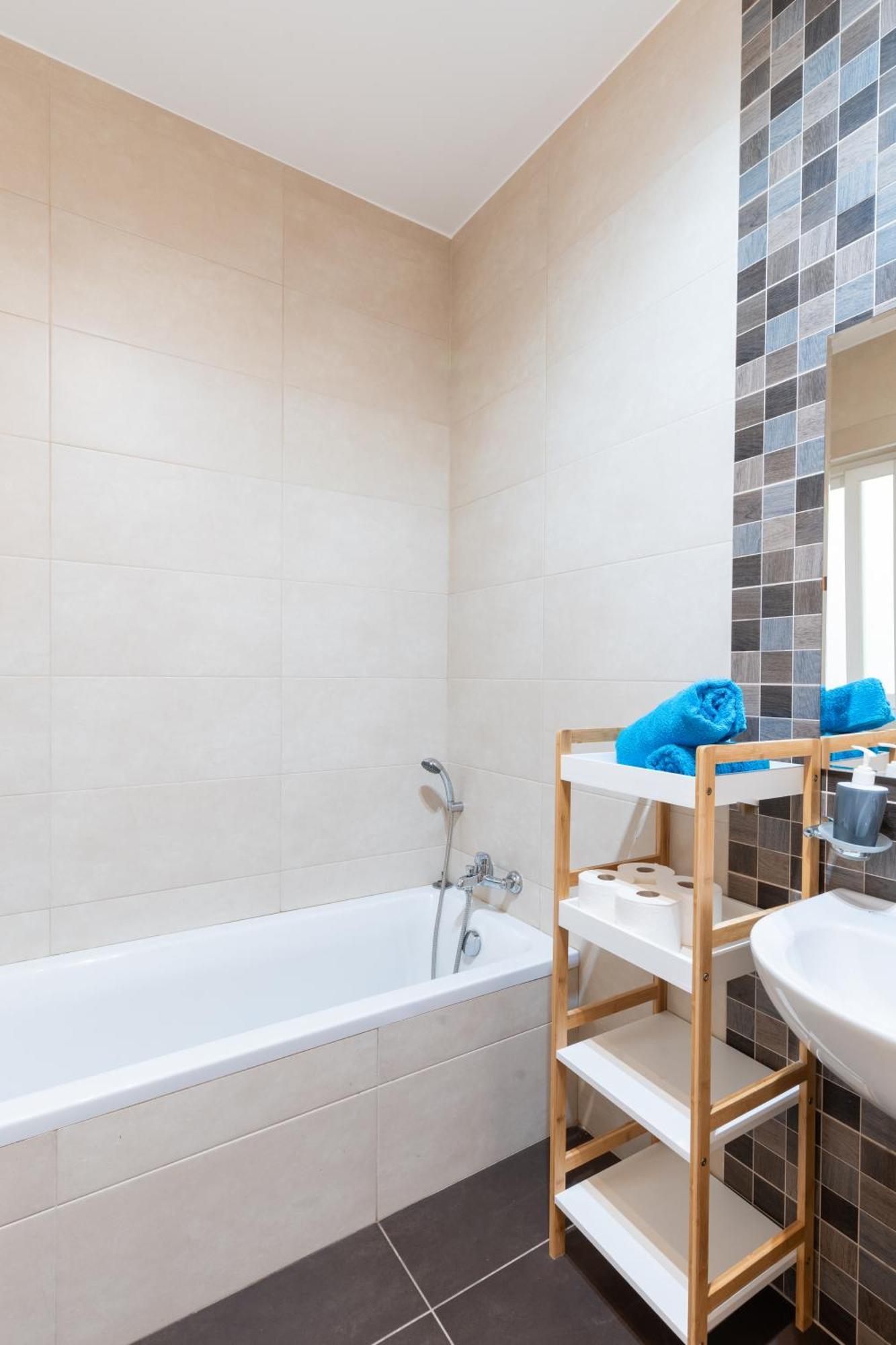 2 Bedroom In Central St Julians Prime Location In Paceville Apt 3 By Vaganza Saint Julian's Exterior photo